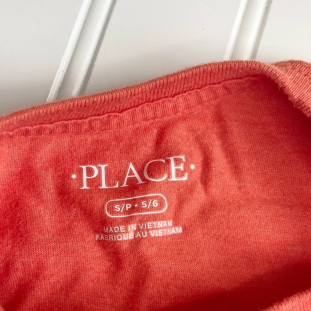 •Children’s Place• humor graphic tee